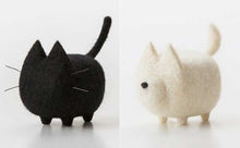 Load image into Gallery viewer, 2 pcs Non-finished Accessories Felt Poke DIY No Faceless Dogs tiger cat Material Package Wool Felt Poked Doll Felt Needles