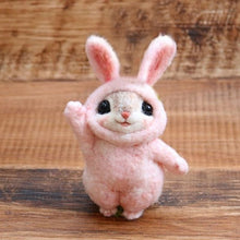 Load image into Gallery viewer, 2019 Creative Popular Cute Pets Mouse Rabbit Squirrel Wool Felting Toy Doll Wool Felt Poked Kitting DIY Package Non-Finished